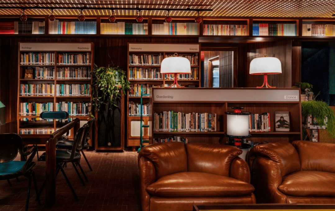 Why High-End Magazines Increase Retail Value in Non-Traditional Outlets. - Boutique Galleria