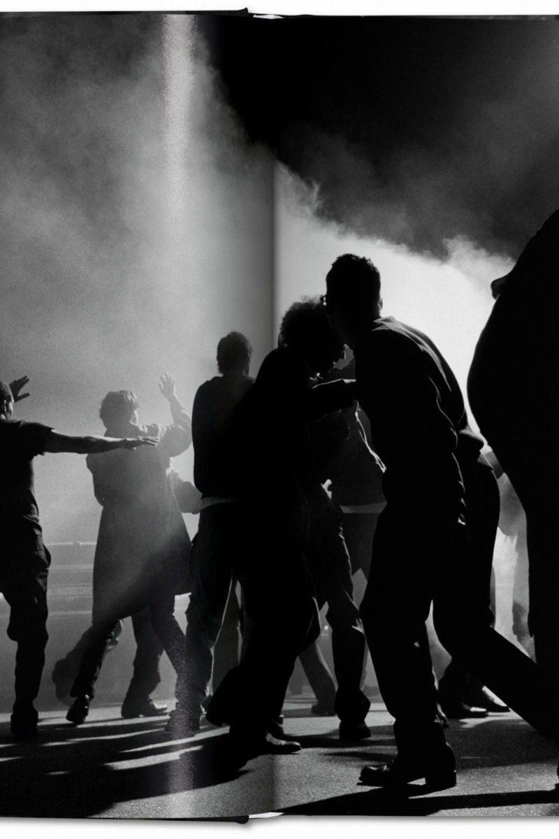 Peter Lindbergh. Untold Stories by Felix Kräme, Peter Lindbergh & Wim Wenders - Boutique Galleria